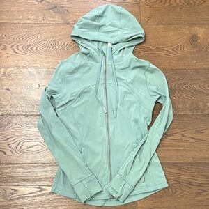 Lululemon define Hoodie